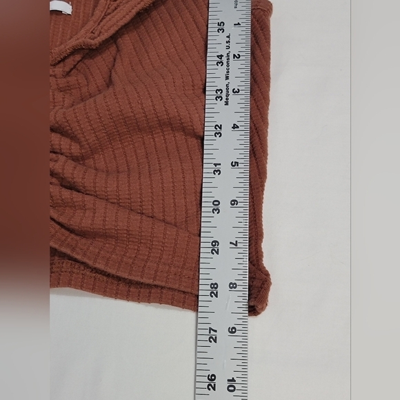 O'Neill Martie Ruffle Sleeveless Crop Top Women's Size Small Adjustable Front - Picture 3 of 9